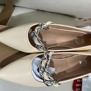 Elegant Cream Women's Shoes with Silver Chain Detail
